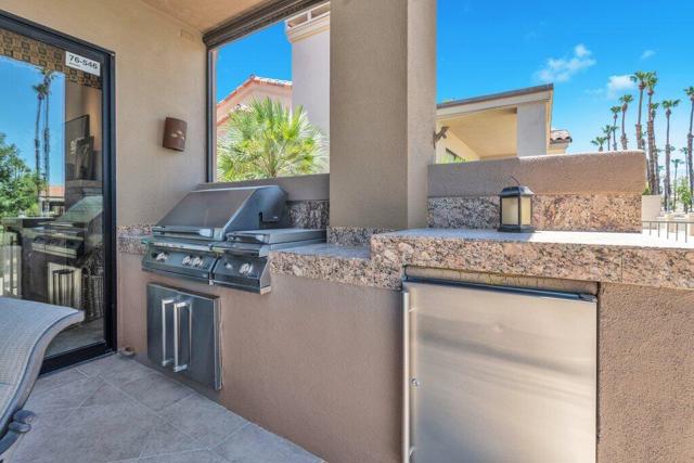76546 Begonia Lane, Palm Desert CA: https://media.crmls.org/mediaz/93fdf0bc-be32-44e9-adc9-f51c41600334.jpg