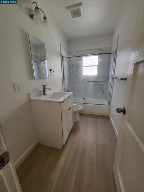 400 South St, Richmond CA: https://media.crmls.org/mediaz/93fe143e-799c-461b-bb12-84f5a0f3017f.jpg