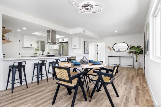 2537 Davis Ave, Carlsbad CA: https://media.crmls.org/mediaz/93fe7ca0-ff22-482c-8ae4-e498a748030f.jpg