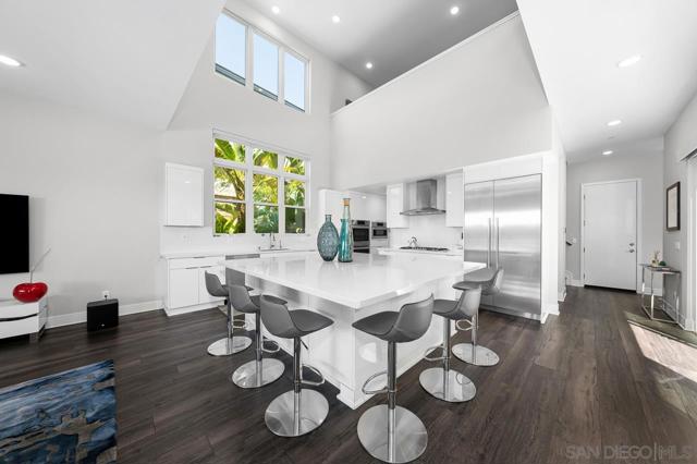 13722 Canyon Loop Trl, San Diego CA: https://media.crmls.org/mediaz/93ff2356-946e-4986-a5b5-f807f3691e66.jpg