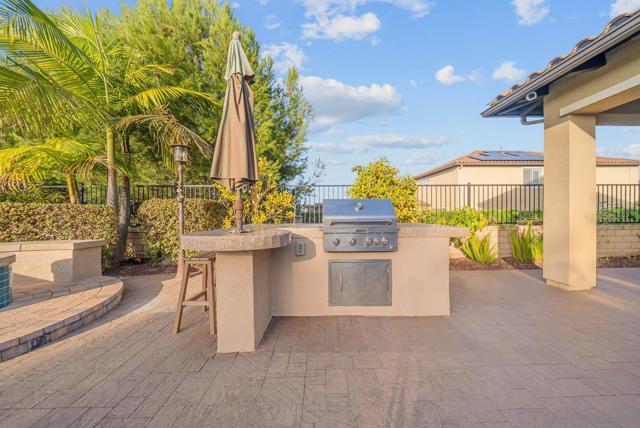 542 Adobe Estates Dr, Vista CA: https://media.crmls.org/mediaz/93ff387e-4941-4899-ae0e-0db1e3d36108.jpg