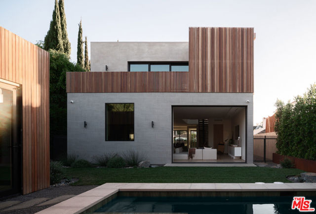 6671 Colgate Avenue, Los Angeles CA: https://media.crmls.org/mediaz/94002c52-eb11-4578-bfbf-ff84cbfdf06b.jpg