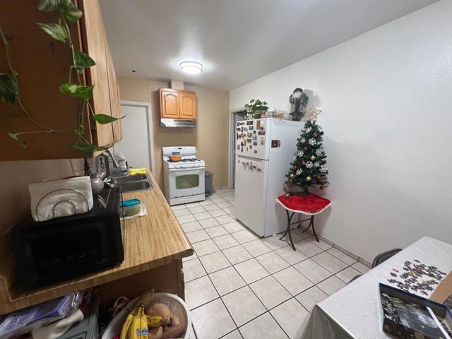 Image 13 of 16 For 1822 Tustin Drive