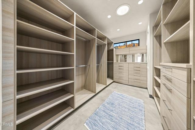 6768 Breakers Way, Ventura CA: https://media.crmls.org/mediaz/94013a59-e554-463a-85b8-4948df77c0a2.jpg