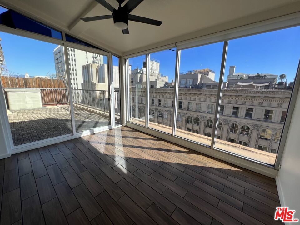215 W 7th Street 1310, Los Angeles, CA 90014