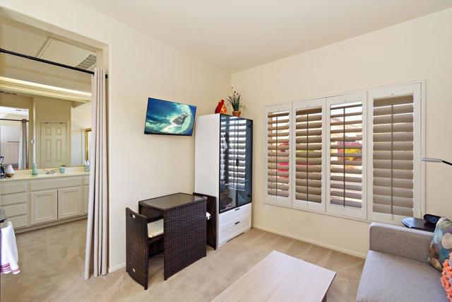 37948 Breeze Way, Palm Desert CA: https://media.crmls.org/mediaz/94022b0b-9fb4-4d51-8ce0-ccf6df57be64.jpg