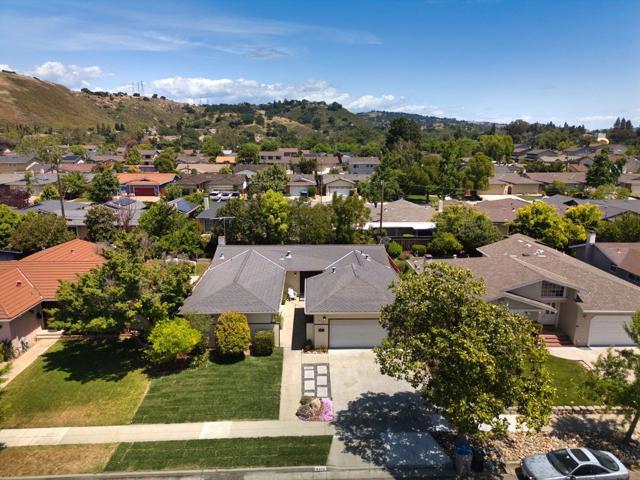 6372 Tamalpais Avenue, San Jose CA: https://media.crmls.org/mediaz/94033449-3477-4161-a36a-0c3b36de5a63.jpg