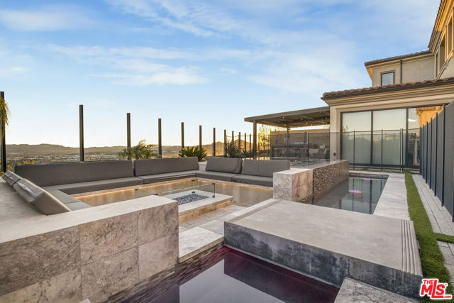 20254 Liverpool Way, Porter Ranch CA: https://media.crmls.org/mediaz/94039037-886e-42fb-a636-cd2176d8f24c.jpg