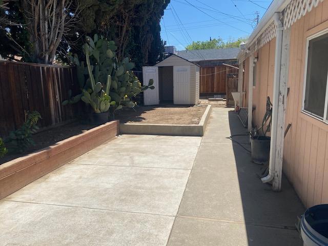 258 N Capitol Avenue, San Jose CA: https://media.crmls.org/mediaz/9403a1ad-fb0b-4af8-b51a-98f1a04db173.jpg