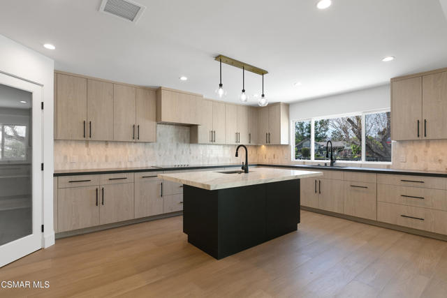 Photo of 32164 Beachlake Lane, Westlake Village, CA 91361