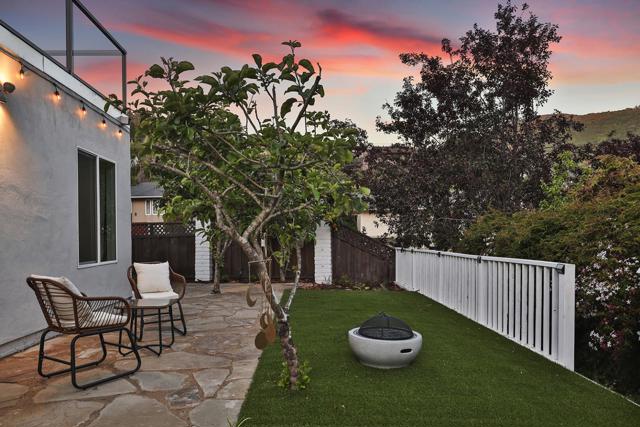 1001 Everglades Drive, Pacifica CA: https://media.crmls.org/mediaz/9404263d-8020-4323-b233-8903a1862040.jpg