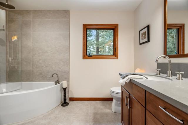 489 Northridge Drive, Scotts Valley CA: https://media.crmls.org/mediaz/9404db20-cd9e-489b-8914-c09ee42e4a68.jpg