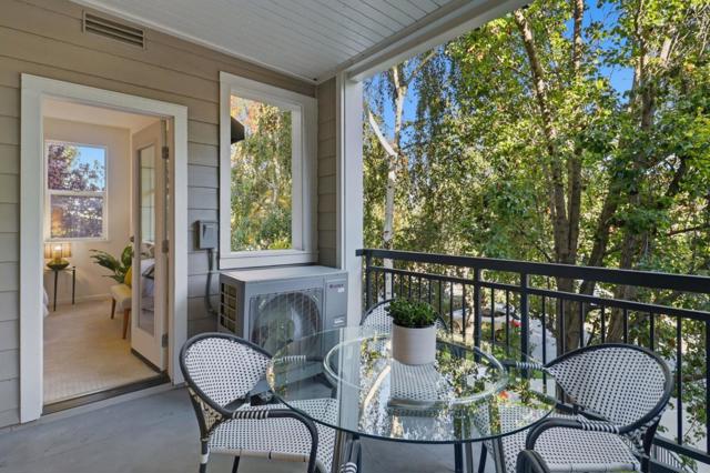 1982 W Bayshore Road, East Palo Alto CA: https://media.crmls.org/mediaz/94056416-38d3-48e4-9766-24722591a664.jpg