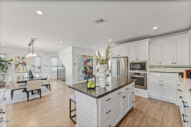 418 Fairview Avenue, Arcadia CA: https://media.crmls.org/mediaz/9405c595-9bd3-4497-b3f1-2eb5ecd1d48b.jpg