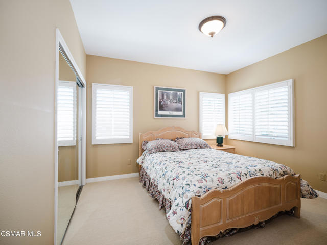 1624 Bushgrove Court, Lake Sherwood CA: https://media.crmls.org/mediaz/94091e01-f325-4a59-b6d3-80e9deda1502.jpg