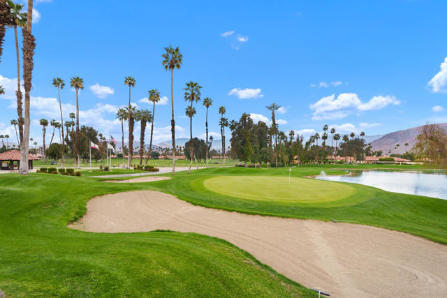 179 Las Lomas, Palm Desert CA: https://media.crmls.org/mediaz/940ad661-8bf1-4ed8-a32b-7a3fb14e445c.jpg