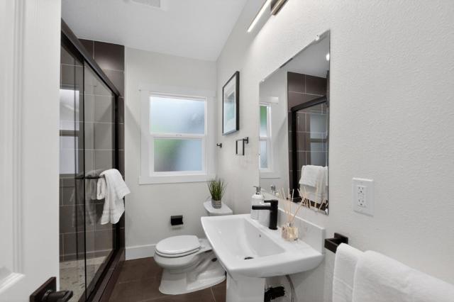 1150 Sevier Avenue, Menlo Park CA: https://media.crmls.org/mediaz/940af6aa-0710-44e2-a306-8563973c06e1.jpg