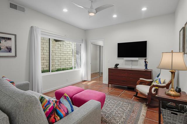 1344 Verano Drive, Palm Springs CA: https://media.crmls.org/mediaz/940bb608-5901-4435-b600-33061b7c8785.jpg