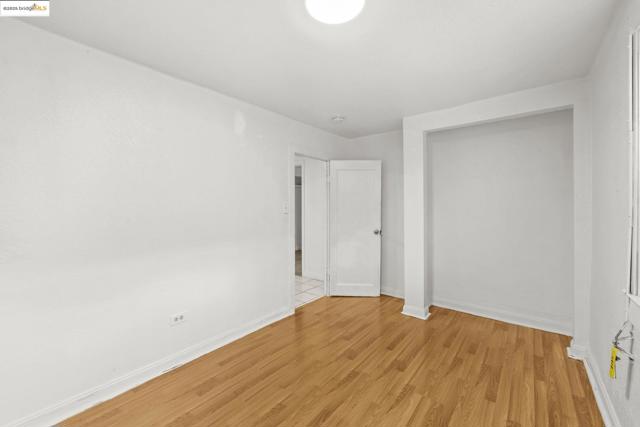 1311 87Th Ave, Oakland CA: https://media.crmls.org/mediaz/940bea24-2a90-4541-8bdb-b60696782139.jpg