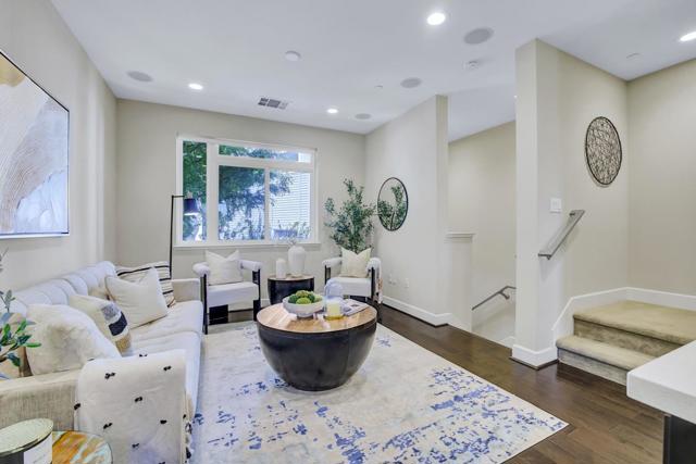 3044 Mawing Road, San Mateo CA: https://media.crmls.org/mediaz/940c4ec5-fd46-4cc7-b79d-ea9956a1030e.jpg