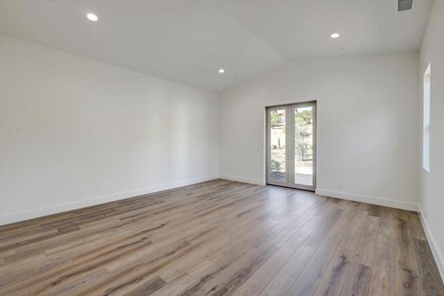 5808 Lake Vista Dr., Bonsall CA: https://media.crmls.org/mediaz/940c6008-3b77-4f62-8aa2-0cf2c1ab3a4c.jpg