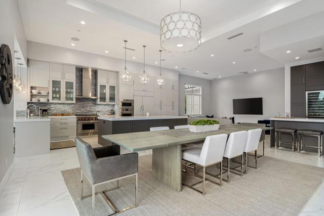 80840 Via Portofino, La Quinta CA: https://media.crmls.org/mediaz/940d8850-0987-4d64-b0f0-bbac15797728.jpg