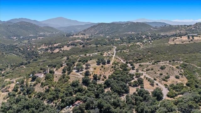 12220 Rebel Wind Rd, Descanso CA: https://media.crmls.org/mediaz/940df111-6947-4ce8-a2fd-f8d49ef5a3a0.jpg