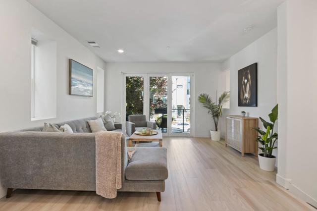 178 Llano De Los Robles Avenue, San Jose CA: https://media.crmls.org/mediaz/940ea17c-4969-488b-a6d4-6472b002aa62.jpg