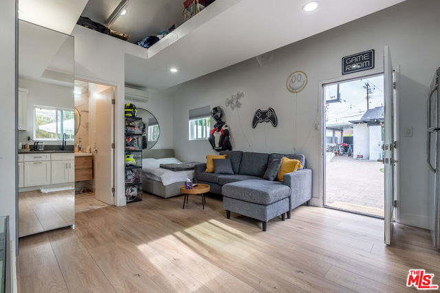 12322 Sylvan Street, North Hollywood CA: https://media.crmls.org/mediaz/940f30c8-7062-4e31-ab90-ab5fe70636bf.jpg