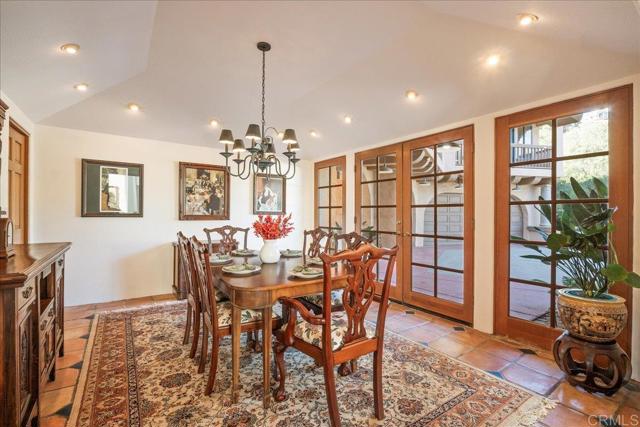 Detail Gallery Image 14 of 60 For 3577 Stonegate Pl, Fallbrook,  CA 92028 - 5 Beds | 6/1 Baths