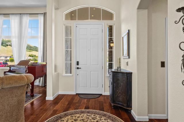 531 Via Vaquero Sur, San Juan Bautista CA: https://media.crmls.org/mediaz/9411f801-f1a7-49d9-bbf1-1df00f50aae8.jpg