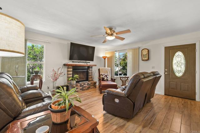Detail Gallery Image 5 of 20 For 310 Worthington St, Spring Valley,  CA 91977 - 4 Beds | 2 Baths