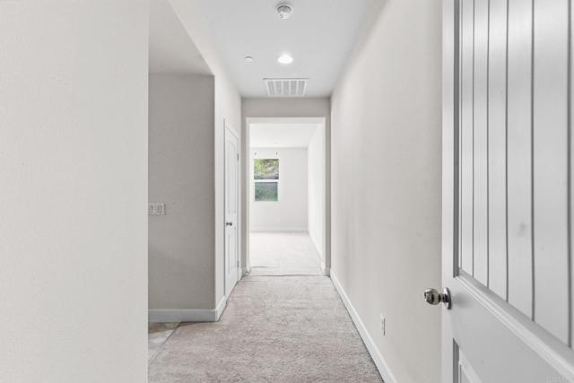 Detail Gallery Image 14 of 30 For 441 Adobe Estates Dr, Vista,  CA 92083 - 6 Beds | 3/1 Baths