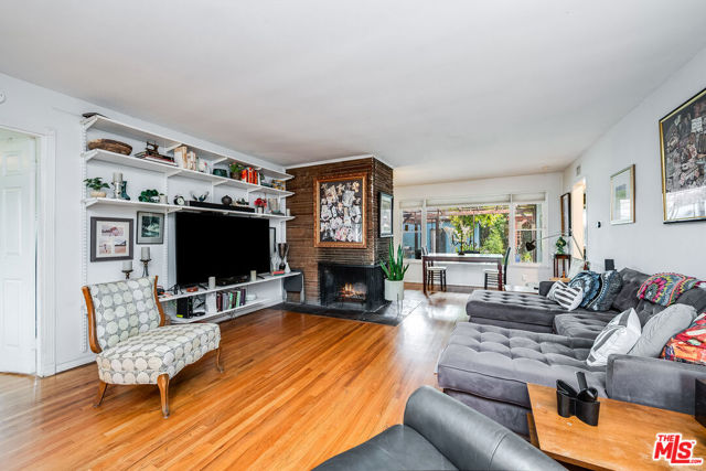 15361 Archwood Street, Van Nuys CA: https://media.crmls.org/mediaz/94141b39-01b5-47af-a566-fd1c0406cf59.jpg