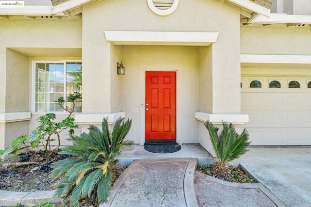 1261 King Loop, Tracy CA: https://media.crmls.org/mediaz/94143632-b192-4949-aabd-26e7906ec8cf.jpg