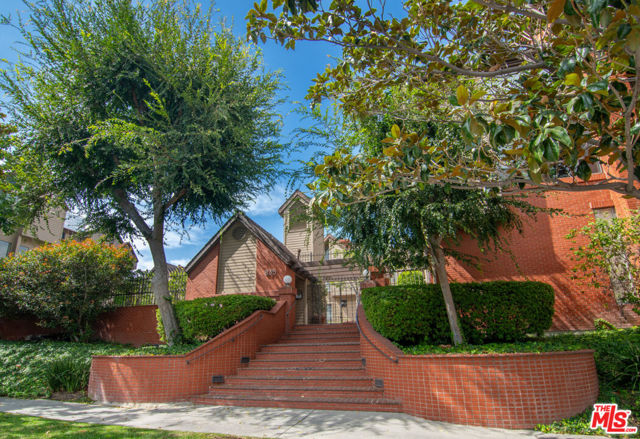 835 S Lucerne Blvd #208, Los Angeles, CA 90005