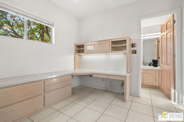 36750 Nancy Lane, Rancho Mirage CA: https://media.crmls.org/mediaz/94162756-bfa5-464e-b6f6-0818393d2368.jpg