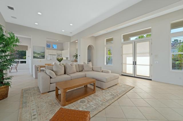 81100 Legends Way, La Quinta CA: https://media.crmls.org/mediaz/94163a19-3c88-4950-8ccb-2737a8173b97.jpg