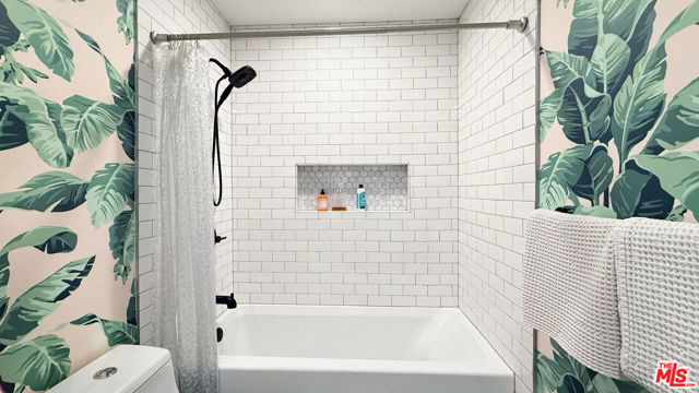 1407 Randall Court, Los Angeles CA: https://media.crmls.org/mediaz/94165088-a914-40f3-ae6c-501bd4306ab0.jpg