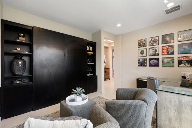 502 Desert Holly Drive, Palm Desert CA: https://media.crmls.org/mediaz/94178053-42bb-421d-8da6-885974213ff9.jpg