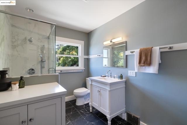 971 Santa Barbara Rd, Berkeley CA: https://media.crmls.org/mediaz/9417ba3c-7e15-48c0-8eec-a1a76ccd91a6.jpg