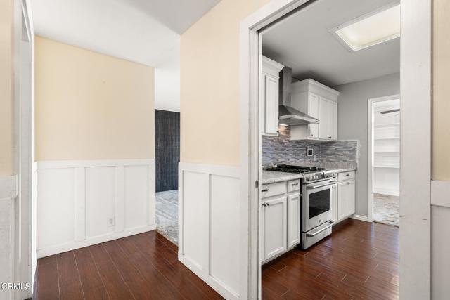 Detail Gallery Image 8 of 47 For 4407 Glencannon St, Bakersfield,  CA 93308 - 3 Beds | 2 Baths