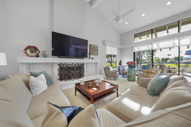 209 Bouquet Canyon Drive, Palm Desert, CA 92211