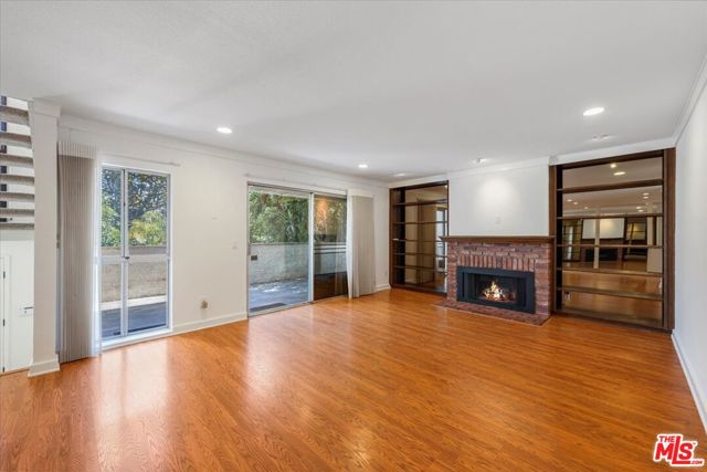 5333 Coldwater Canyon Avenue, A photo 7