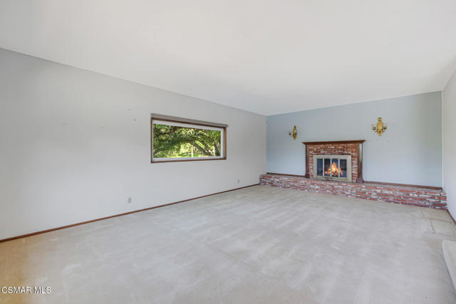1585 Loma Drive, Ojai CA: https://media.crmls.org/mediaz/9419553a-2c03-429a-86c5-3e31a0cfe926.jpg