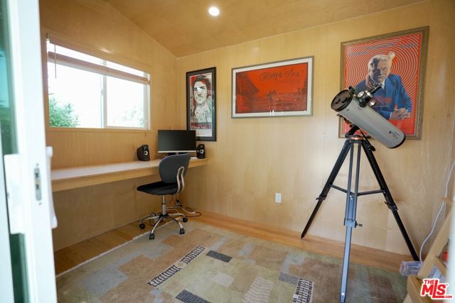 441 N Avenue 52, Los Angeles CA: https://media.crmls.org/mediaz/941a67e3-8011-4c85-b4c7-2b76542cc1fd.jpg