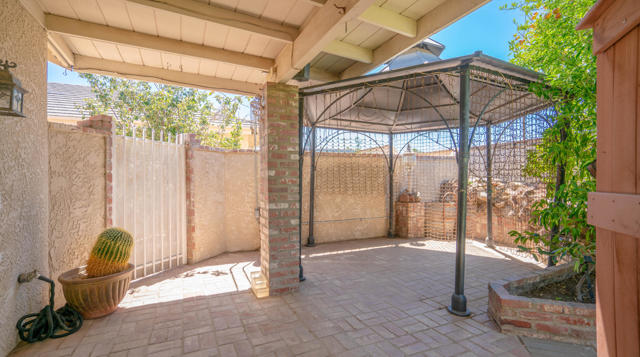 8582 Frontera Avenue, Yucca Valley CA: https://media.crmls.org/mediaz/941c7d1f-0fa7-49fc-bb8c-60b257da28f0.jpg