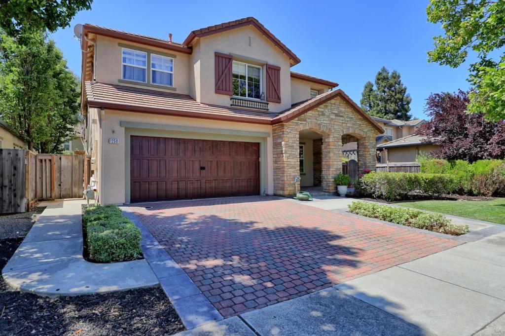 1250 Sunrise Drive