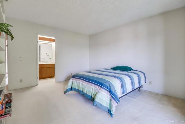 Detail Gallery Image 25 of 37 For 1762 Locust St #4,  San Diego,  CA 92106 - 2 Beds | 2/1 Baths
