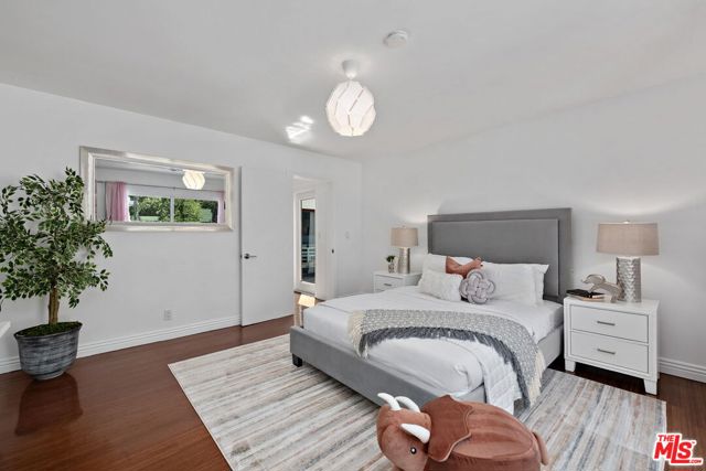 4745 Caritina Drive, Tarzana CA: https://media.crmls.org/mediaz/941ebd06-1d62-4afe-b83c-eeb817d6748d.jpg